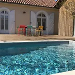 Hébergement de vacances Caprice à Avec Piscine Chauffée