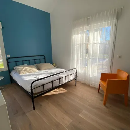 בית נופש Caprice A Avec Piscine Chauffee אנדרנוס-לה-באינס