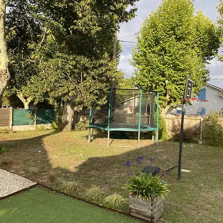 בית נופש Caprice A Avec Piscine Chauffee *