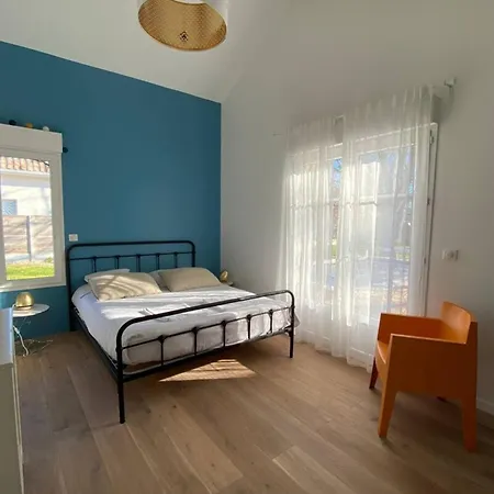 Caprice à Avec Piscine Chauffée Hébergement de vacances