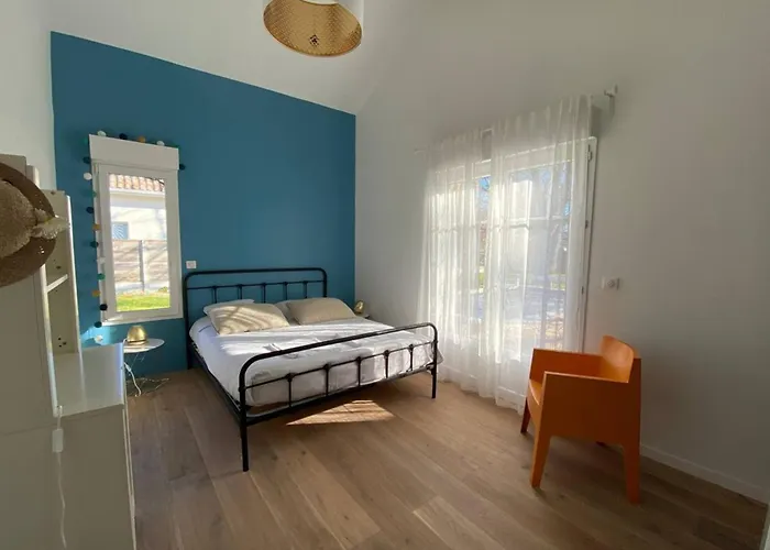 Caprice à Avec Piscine Chauffée Hébergement de vacances