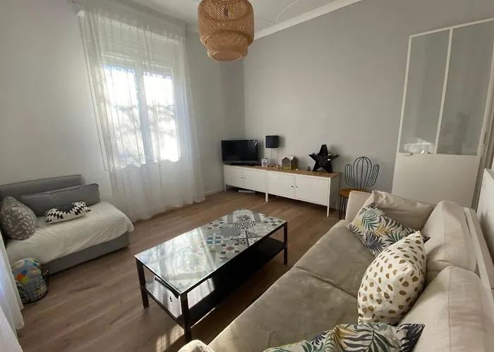 Hébergement de vacances Caprice à Avec Piscine Chauffée